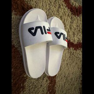 Fila Slides